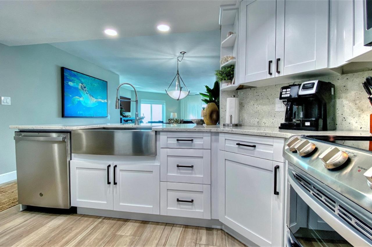 Beach Palms 405 Clearwater Beach Exterior photo
